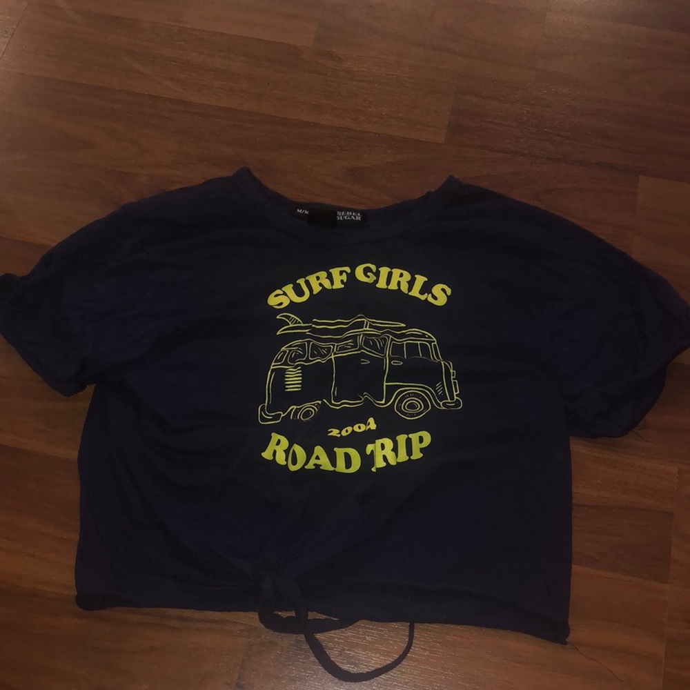 a cropped tie t shirt